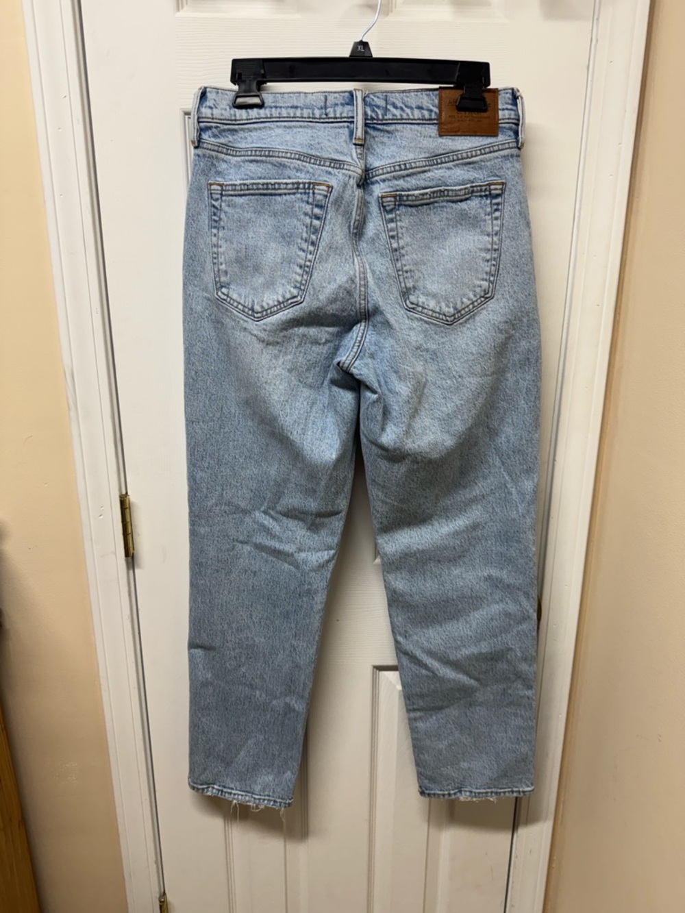 Abercrombie & Fitch Athletic Loose Jeans – Size 29x32 - Picture 6 of 6
